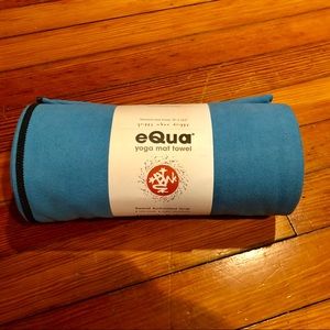 NIB Blue Manduka Equa yoga mat towel.